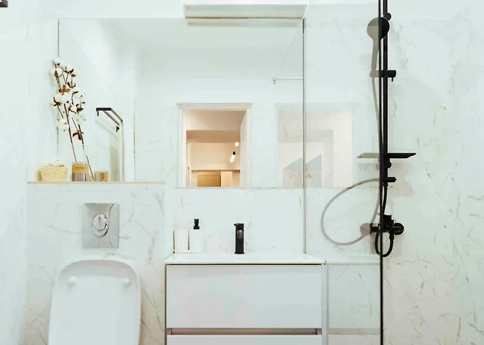 Apartment Bright 2br Flat - Location - Amazing Balconies *