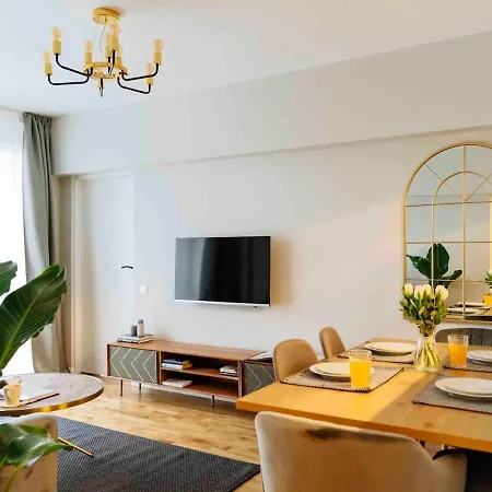 Bright 2br Flat - Location - Amazing Balconies *