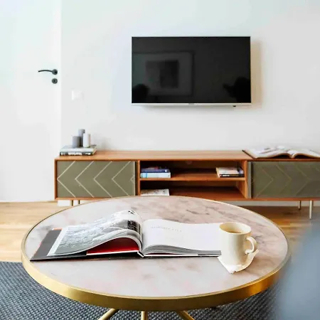 Διαμέρισμα Bright 2br Flat - Location - Amazing Balconies *