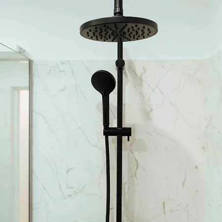 Bright 2br Flat - Location - Amazing Balconies 公寓 *