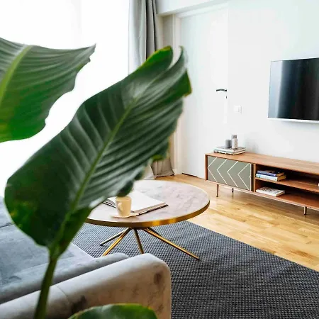 Bright 2br Flat - Location - Amazing Balconies 公寓 *