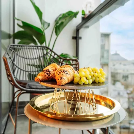 Bright 2br Flat - Location - Amazing Balconies * 布加勒斯特